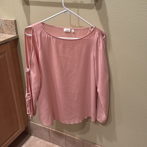 Wilfred woman's baby pink long sleeve top with ties on the sleeves - Picture 2 of 10